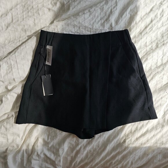 Aritzia Babaton Hikaru Mini Skort - 2020 - Black - Sz 2 - NWT - Picture 2 of 16